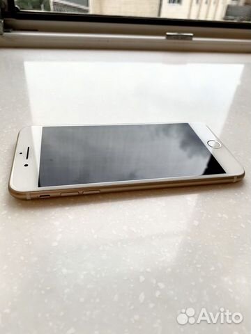 Телефон iPhone 7 Plus 128gb gold