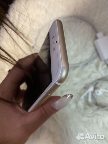 Телефон iPhone 7 32Gb