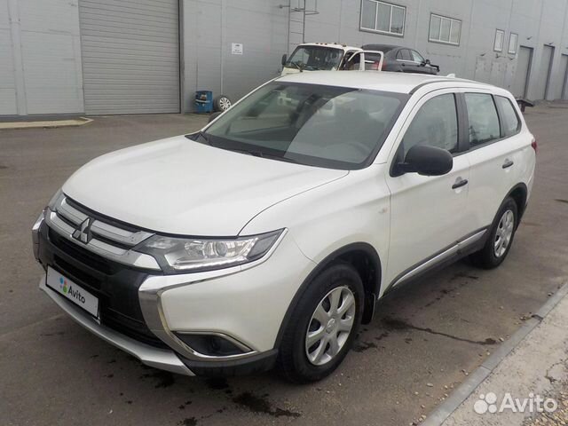 Mitsubishi Outlander 2.0 CVT, 2018, битый, 42 825 км