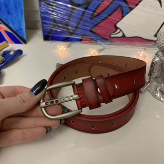 Ремень красный