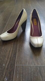 Туфли на каблуке