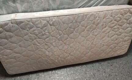 Матрас (190х80х22)