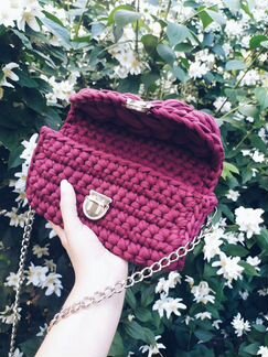 Сумка-зефирка на цепочке /клатч цвета марсала