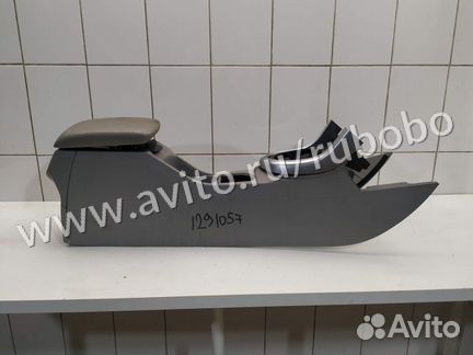 Центральная консоль 7589RX Peugeot 308