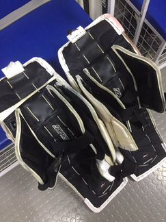 Хоккейные щитки вратаря Bauer 1s