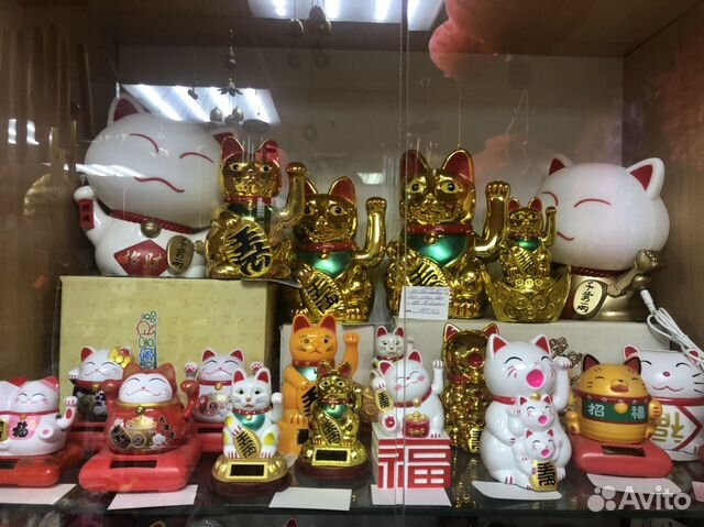 Статуэтка Манеко