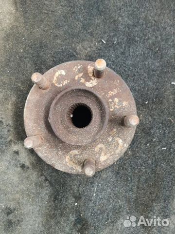 Ступица передняя левая Nissan Serena C25