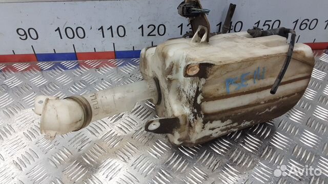 Бачок омывателя на Митсубиси Галант 8