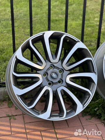 Оригинал Land Rover Range Rover R22 Autobiography