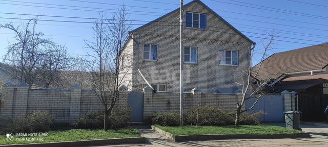 Дом 329 м² на участке 6 сот.