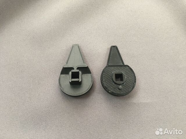 Защелка стопорная задвижка обшивки багажника VAG