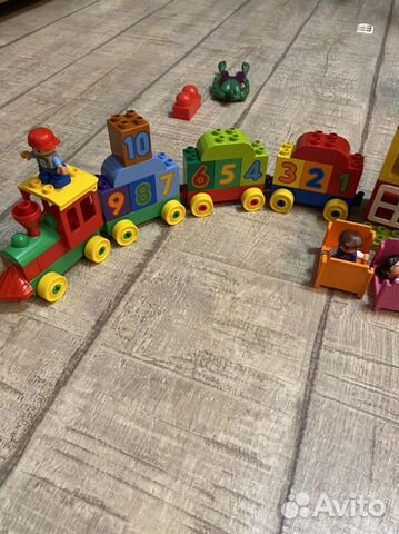 Lego duplo поезд с цифрами +домик с горкой