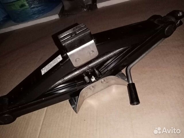 Домкрат новый