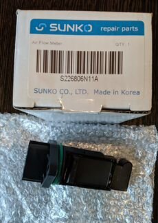 Датчик расхода воздуха Nissan. Новый