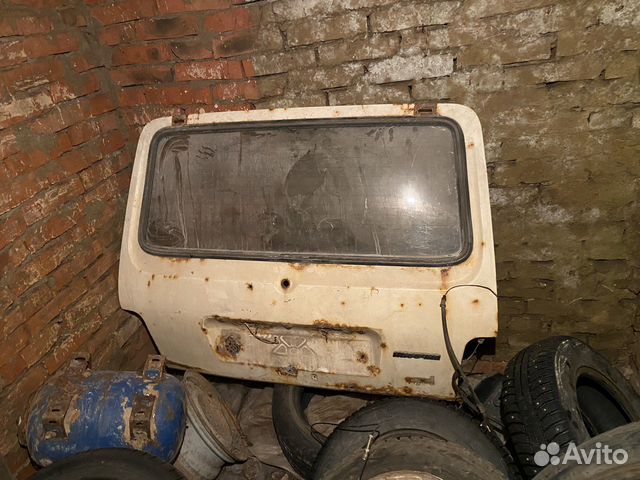 Крышка багажника niva 2121