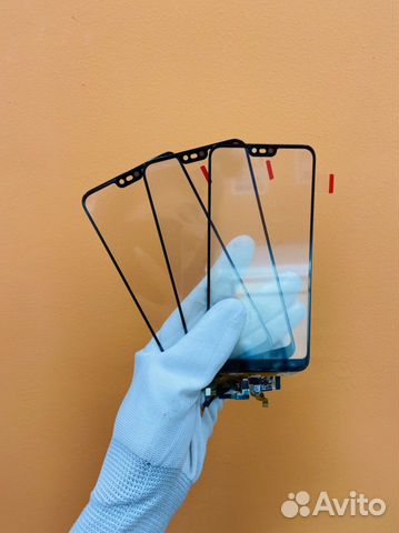 Замена разбитого стекла на Honor 10 с отпечатком