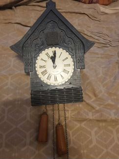 Часы ретро с кукушкой