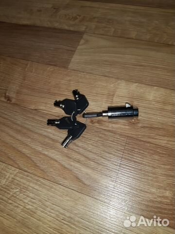 Личинка для замка с ключами