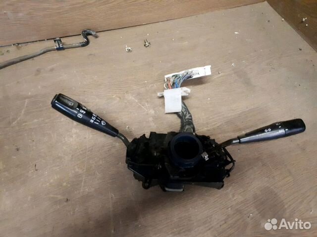 Переключатель поворотников со шлейфом на Toyota Sp