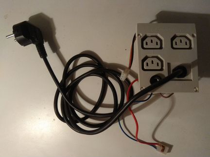 Кабель питания с тремя выводами