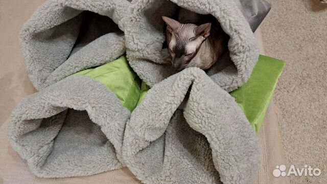 Лежанки/норы/спальные мешки для кошек и собак