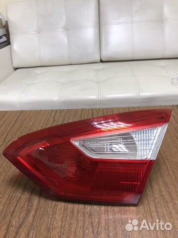 Фонарь задний правый внутренний Ford Focus 3 седан