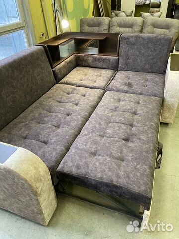 Угловой диван с большим коробом для хранения