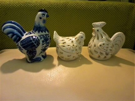 Фарфоровые и гжелевые петушки и курочки СССР