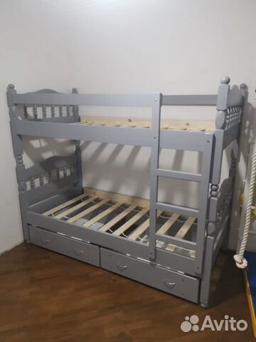 Двухъярусная кровать из массива 