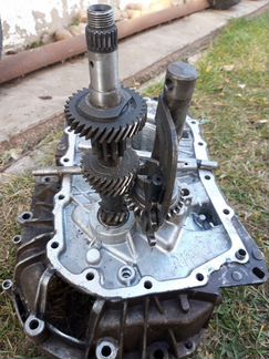 Запчасти для МКПП рено логан