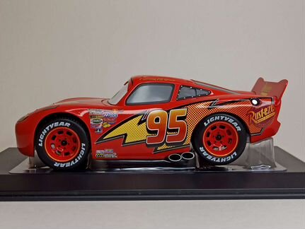 Lightning McQueen #95 Disney Movie Cars 1:18