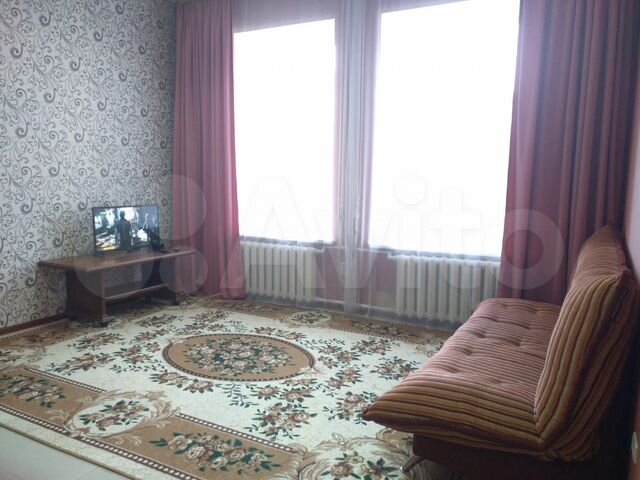 2-к. квартира, 55 м², 1/3 эт.