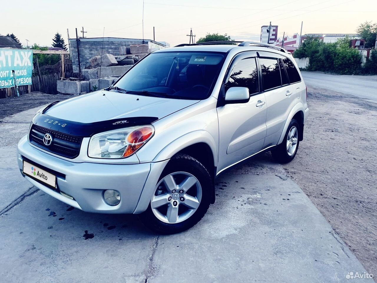 Land cruiser 100 белый. Митсубиси делика 1990. 4 вд омск. Ленд крузер белый 100 рестайлинг. Toyota rav4 2004.