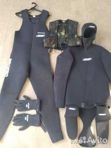 Гидрокостюм комплектом