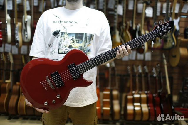 Электрогитара Clevan + аксессуары