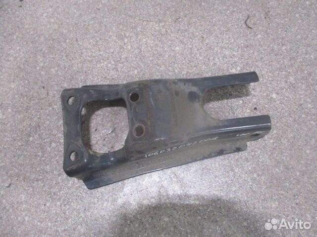 Кронштейн амортизатора Volvo 3197808