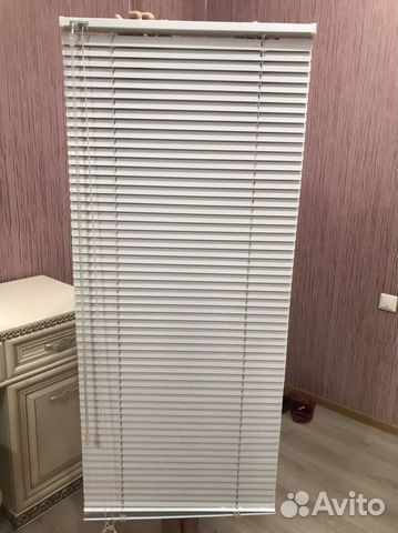 Жалюзи белые,горизонтальные,алюминиевые