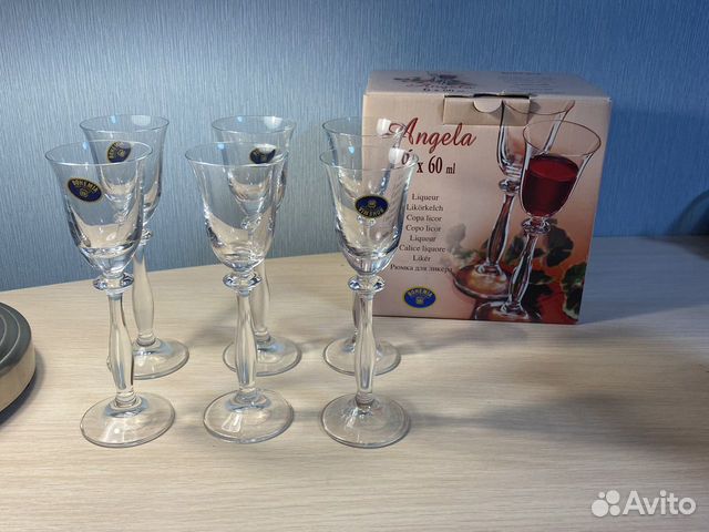 Бокалы фужеры рюмки много
