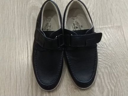 Школьные туфли р 33, новые