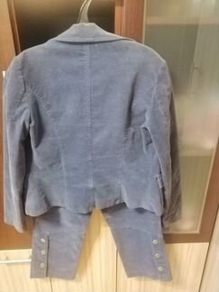 Фирменный костюм