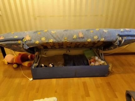Диван, кушетка, кровать