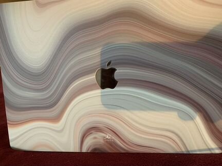 Наклейка виниловая на MacBook Air закрытая новая
