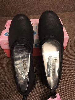 Кроссовки новые, Skechers Memory Foam