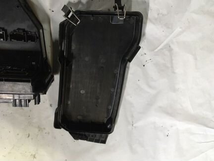 Корпус блока предохранителей Mercedes-Benz E-Class