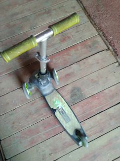 Детский трехколесный самокат