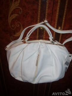 Белая кожаная сумка