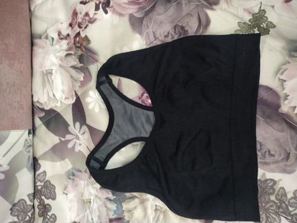 Черный спортивный топ