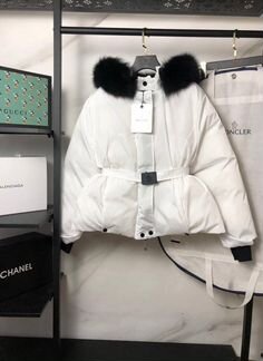 Moncler зимний пуховик 3 цвета