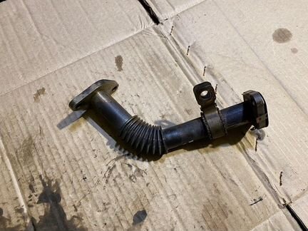 Трубка EGR VW Crafter 2.5 TDI 076131525C