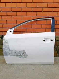 Toyota Auris Е180 дверь передняя левая